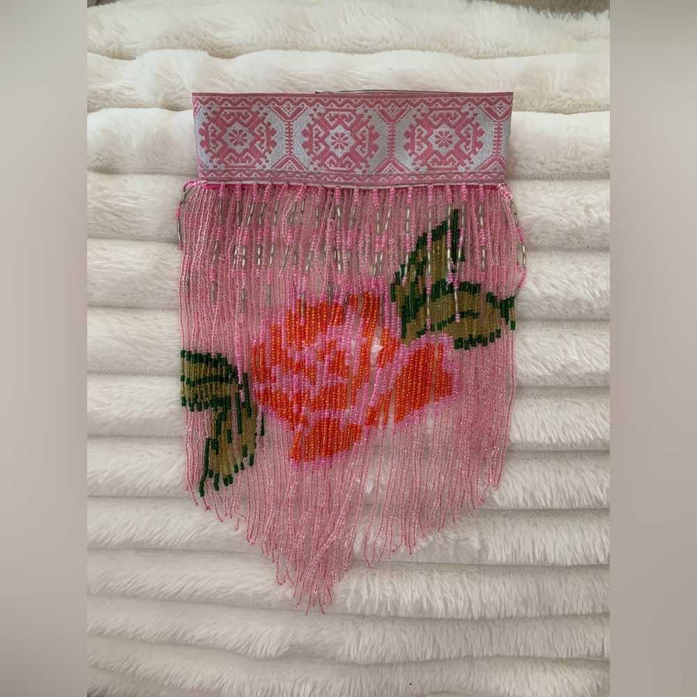 Gorgeous 70’s beaded rose necklace